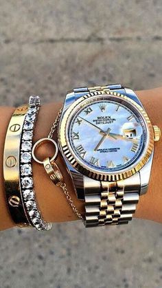 Swiss Army Watches, Rolex Watch, Beautiful Watches, Women's Watch, Watches Jewelry, Cool Watches, Cute Jewelry, Silver Watch, Luxury Watches