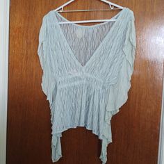 Nwt Free People Lace V-Back Flutter Sleeves Blouse Xs This Blouse Is Absolutely Gorgeous And Sold Out Everywhere! Lace, Light Mint Green Color, V-Back, Flutter Sleeves, And Cinched Waist. Please Let Me Know If You Have Any Questions Feminine Flowy V-neck Top, Summer Beach Blouse With Butterfly Sleeves, Flowy V-neck Spring Blouse, Beach Tops With Ruffles And Flutter Sleeves, Breezy V-neck Summer Top, Summer Tops With Ruffles And Butterfly Sleeves, Flowy Butterfly Sleeve Summer Blouse, Flowy Butterfly Sleeve Blouse For Summer, Summer V-neck Top For Daywear