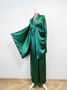 Long satin robe Silk kimono robe Double-sided kimono Floor | Etsy Green Satin Robe, Floor Length Robe, Silk Bridal Robe, Silk Robe Long, Robe Silk, Bridal Nightgown, Silk Dressing Gown, Kimono Dressing Gown, Plus Size Robes