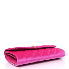 Size Specifications: Length: 9.50 inches Height: 6.25 inches Width: 2.25 inches Shoulder Drop: 10.25 inches and 19.00 inches Discover the charm and sophistication of the VERSACE Velvet Quilted Medusa Wallet On Chain in Pink. This exquisite shoulder bag is a blend of luxury and practicality, making it an ideal choice for the modern fashion enthusiast. Design and Craftsmanship: Material: The bag is crafted from plush dark pink velvet, offering a soft, sumptuous feel. Its quilted design adds an ele Designer Pink Flap Bag For Formal Occasions, Classic Pink Shoulder Bag For Evening, Luxury Pink Rectangular Flap Bag, Classic Pink Evening Shoulder Bag, Elegant Pink Flap Bag For Formal Occasions, Designer Pink Flap Bag With Dust Bag, Designer Pink Flap Bag, Luxury Pink Clutch Flap Bag, Luxury Pink Flap Bag With Detachable Strap