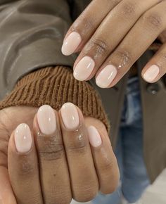 Pink Nails Natural Nail, Rounded Acrylic Nails, Natural Nails Manicure, Milky Nails, Simple Gel Nails, Minimal Nails, Work Nails, Round Nails, Short Acrylic Nails Designs