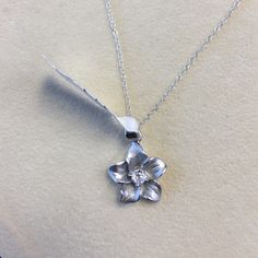 .925 Silver Flower Pendant With Crystal. Comes With Chain Silver Flower Jewelry, Clay Flower Jewelry, Lily Jewelry, Digital Wardrobe, Pretty Ear Piercings, Silver Flower Necklace, Silver Clay, Fashion Moodboard, Clay Flower