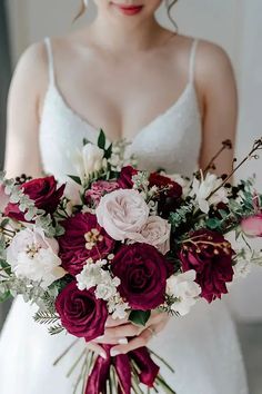 Romantic blush and burgundy wedding bouquet - Madiow Photography Blush And Burgundy Wedding, Burgundy Wedding Bouquet, Burgundy Wedding Theme, Burgundy Wedding Flowers, Burgundy And Blush Wedding, Burgundy Bouquet, Madeline Gardner, Sophisticated Bride, Fall Wedding Bouquets