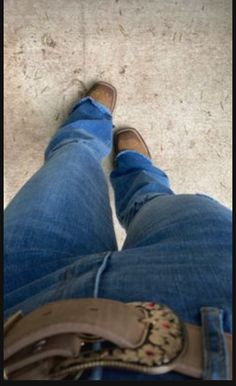 Cowgirl Outfit Aesthetic, Rancho Aesthetic, Cowboy Boots Jeans, Aesthetic Country, Hispanic Aesthetic, Cowgirl Photo