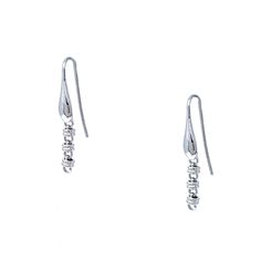 DelBrenna’s Iconic 3mm Links silver chain is the heart of our design, so these silver chain earrings enhance everything in your DelBrenna collection. The intricate, elegant design of our Links chain creates an everyday silver earring that makes a statement. A perfect representation of Italian jewelry and style, DelBrenna’s 3mm x3 Links Earrings make every day extraordinary! Details: Made in Italy, Handmade Italian Jewelry Material: 925 Sterling Silver Finish: DelBrenna’s Signature Rhodium Finish Silver Chain Earrings, Link Earrings, Italian Jewelry, Everyday Earrings, Silver Earring, Chain Earrings, Earring Backs, Italian Style, Jewelry Care