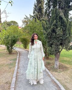 Eid Mubarak🤍💐 Barely managed to get ready today🥹 Outfit - @fatimakhanfashion 🏷️ Outfit inspiration, summer fashion, kalidar, desi fashion, pakistan street style #eidoutfit #vogueayesha #eiduladha #eidmubarak #eidoutfitinspo #desifashion #pakistanidesigner #pakistanifashion Desi Fits, Desi Outfits, Desi Wear, Pakistani Dress, Desi Girl