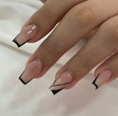 @maguinasantos Black Coffin Nails Design, Acrylic Nails Coffin Ombre, Black And White Nail Designs, Black Coffin Nails, Special Nails, Spring Nail Designs, Short Coffin Nails, White Acrylic Nails