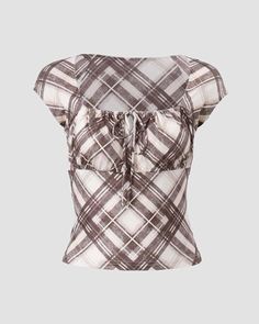 Details: Short-sleeve square-neck T-shirt with plaid pattern designTop Length: NormalSleeve Length: Short SleevesMaterials:95% Polyester + 5% Spandex Aesthetic Plaid, Plaid Crop Top, Plaid Sleeve, Gingham Tops, Collars For Women, Brown Plaid, Short Sleeve Cropped Top, Summer Tee, Retro Aesthetic