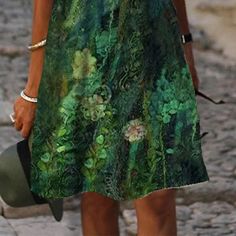 Casual Mid-length Green Mini Dress, Casual Green Mid-length Mini Dress, Green Floral Print Shift Mini Dress, Green Shift Midi Dress, Green Knee-length Bohemian Mini Dress, Green Bohemian Knee-length Mini Dress, Tato Setengah Lengan, Floral Prints Fashion, Loose Dresses