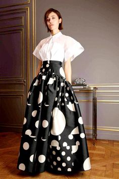 Martin Grant, Dots Fashion, Polka Dots Outfit, Look Formal, Polka Dots Fashion, Tiered Skirt, Style Art