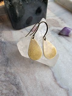 Antique Bronze Metal Teardrop Earrings are super lightweight with a fun boho pattern. 🌼Your order will be carefully packaged to ensure that it gets you in excellent condition.  🌼   After your order is shipped (usually next day), I will send you the tracking number so you know when to expect your order. 💗💗 Thank you for stopping by my little corner of the Etsy Universe. I can't wait to make you something! 💗💗 Follow, Like and Share with me on Instagram at @sacredsoldesign Minimalist Teardrop Brass Jewelry, Minimalist Hypoallergenic Drop Earrings For Everyday, Everyday Hypoallergenic Brass Earrings, Minimalist Dangle Teardrop Earrings, Minimalist Teardrop Dangle Earrings, Hypoallergenic Long Drop Earrings For Everyday, Simple Everyday Drop Jewelry, Everyday Hypoallergenic Long Drop Earrings, Everyday Metal Teardrop Drop Earrings