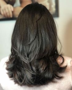 V Haircut For Short Hair With Layers, Midlength Haircuts For Thick Wavy Hair, Medium Piecey Haircut, Medium Length Haircut With Layers Volume, Medium Layered Hair For Fine Hair, Short Layered Haircuts Dark Hair, Long Round Layers Haircut Medium Length, Layered Round Haircut, Medium Length Haircut Back View