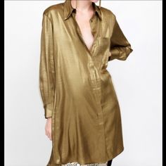 New With Tags Metallic Gold Mini Dress Oversized Gold Long Sleeve Mini Dress For Fall, Chic Gold Long Sleeve Midi Dress, Elegant Tunic Mini Dress For Daywear, Chic Dresses With Unlined Sleeves For Daywear, Chic Gold Mini Dress For Spring, Chic Oversized Collared Dresses, Gold Chic Mini Dress For Spring, Chic Spring Button-up Tunic, Chic Oversized Midi Shirt Dress