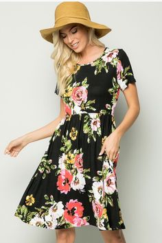 Come in and try on this super cute Black Floral Smock Jersey Dress with Pockets.    If you don't see it on the website give us a call. 📞 918.87M.OXIE⁠ 📦 WE SHIP!⁠⁠ Moxie on Second | Bartlesville, Oklahoma⁠ Stop And Shop, Floral Fashion, Clothing Ideas, Dress With Pockets, Jersey Dress