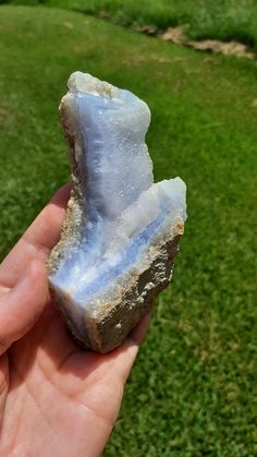 🌿Welcome and greetings friend🌿 For our latest treasure finds and new crystal arrivals, follow us @abundantsoulcrystals on Instagram  ���🌿 This listing is for ONE blue lace agate specimine. You will receive this exact piece. Very gorgeous and sparkly! 🌿 Measurements are approximate: Weighs 247 grams and is 5 inches in lenght 2½ inch in width 🌿 All stones are hand cut and polished. Please allow small imperfections such as rough areas, natural cracks or holes/chips.  🌿 I do not accept returns . Port Arthur, Crystal Home Decor, Crystals In The Home, Rock Hounding, Druzy Agate, Agate Crystal, Blue Lace Agate, Lace Agate, Crystal Items