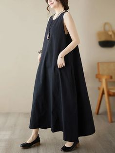 Effortless Simplicity - Sleeveless Round-Neck Midi Dresses with Loose Fit in Solid Color Spring Sleeveless Plain Maxi Dress, Casual Sleeveless Plain Maxi Dress, Understated Elegance, Midi Dress Sleeveless, Midi Dresses, Elevate Your Style, Fit In, Your Style, Color Palette