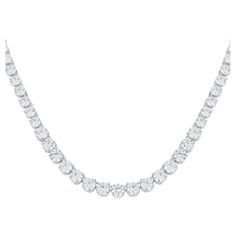 This stunning and impressive Riviera Necklace features substantial Diamond weight of 18 Carats in beautifully Round Brilliant Cut gems with a sparkly excellent cut 18k white gold graduated diamond riviera necklace. Mounted in the necklace are 111 round brilliant cut diamonds Consider that for this quality and handmandcraft this jewel will cost much more in the market. Diamond Necklace Wedding, Cocktail Necklace, Sparkly Necklace, Zirconia Necklace, Cubic Zirconia Necklace, Necklace Clasps, Elegant Necklace, Fine Jewels, Elegant Necklaces