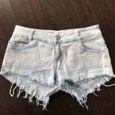 Unworn Size 38 From Brandy Melville. Light Blue, Soft And Stretchy. Brandy Melville Shorts, Blue Soft, Pretty Clothes, Simple Trendy Outfits, Light Blue Color, Pacsun, Brandy Melville, Pretty Outfits, Brandy