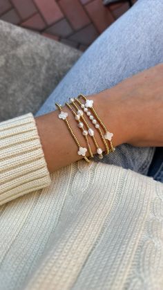 clover bracelet – ivory moon Simple Bracelet Ideas, Pretty Jewelry Necklaces, Clover Bracelet, Stacking Bracelets, Bow Bracelet