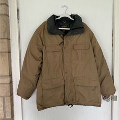 *Rare* Vintage Eddie Bauer Goose Down Filled Parka Puffer Coat Such A Rad Coat For Winter Slight Discoloration On One Of The Sleeves But Not Super Noticeable Coat For Winter, Puffer Parka, Parka Coat, Puffer Coat, Eddie Bauer, North Face, Parka, The North Face, Mens Jackets