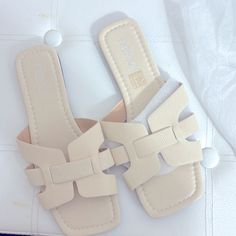 New Fashion Cream Sandals Size 8.5 Size 41 Equals 10 In Usa But I Think They Run Small I Would Say They Fit A Size 8 Or 8.5 Very Soft And Comfortable Faux Leather Beige Flat Synthetic Flip Flops, Trendy Beige Synthetic Flip Flops, Spring Outing Synthetic Flip Flops, Trendy Beige Flat Flip Flops, Open Toe Synthetic Slides For Day Out, Synthetic Open Toe Slides For Day Out, Casual Beige Flip Flops For Spring, Beige Flat Flip Flops For Spring, Casual Slip-on Slides For Day Out