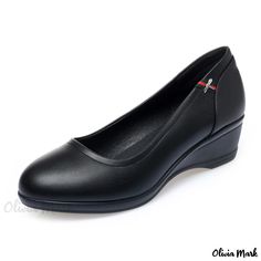 Olivia Mark - Comfortable and Slip-Resistant Low-Heeled Work Shoes with Soft Leather Upper and Durable Sole Office Shoes Women, Shoes Heel, Office Shoes, Low Heel Shoes, Work Shoes, Olivia Mark, Low Heels, Slip On Shoes, Soft Leather