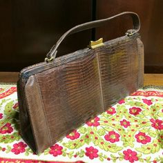 13.5” X 6” X 2.5” Unused, Very Good Condition Vintage Rectangular Bag For Errands, Fashion 2024, Full Service, Customer Support, Bag Lady, Fast Delivery, Handbags, Plus Fashion, Women Shopping