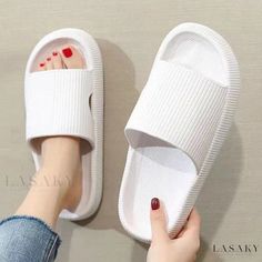 Lasaky - Simple yet Effective Shower Grip for Adult Independence Bath Couple, Slippers Christmas, Cheap Bathroom, Purple Flats, Bathroom Gadgets, Bathroom Solutions, Comfortable Slippers, Platform Slides, No Eyeliner Makeup