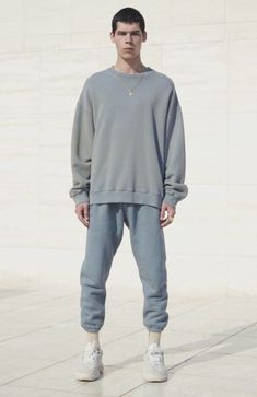 YEEZY season 6 Lounge Wear Men, Yeezy Season 6, Yeezy Outfit, Sweatshirts Men, Men Casual Summer, Best Mens Fashion