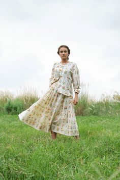 A botanical inspired skirt (with pockets!) that's perfect for floating around in all summer long. Made sustainably from 100% hemp that's been printed with beautiful floral imagery. Dreamy indeed. Pair with the matching Elsie Top found here. The model is 5'5' and is wearing a small size. Fit tip: We can alter the skirt length according to your height, just email us at hello@ominana.com for more information. Customisations may be possible too - see the Size Guide below. Pre-order info: This piece Floral Print Long Skirt For Garden Party, Floral Print Flowy Skirt For Garden Party, Spring Bohemian Linen Maxi Skirt, Bohemian Linen Maxi Skirt For Spring, Bohemian Linen Skirt For Spring, Spring Bohemian Linen Skirt, Floral Print Flared Maxi Skirt For Garden Party, Summer Floral Print Maxi Skirt For Daywear, Floral Print Maxi Skirt For Summer Daywear