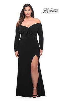 I like Style LF-22-P29530 from PromGirl.com, do you like? Sleeved Prom Dress, Plus Prom Dresses, Simply Dresses, Plus Size Formal Dresses, Plus Size Prom Dresses, Prom Girl, Stunning Gowns, Prom Dresses With Sleeves, Black Prom Dresses