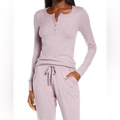 Brand New With Tags Attached Size : Women's Size Small * Measurements Are Attached Color : Elderberry Heather ( Light Lilac Purple ) Msrp : $62.00 The Perfect Everyday Henley Is Made From A Soft And Stretchy Fabric That Always Keeps Its Shape, Wash After Wash, Wear After Wear. 26" Length (Size Medium) Front Button Closure Scooped Neck Long Sleeves 66% Acrylic, 29% Modal, 5% Spandex Machine Wash, Tumble Dry. Please See All Attached Pictures For Any Additional Details Heather Long Sleeve Tops For Loungewear, Feminine Relaxed Fit Sleep Tops, Feminine Relaxed Fit Tops For Sleep, Feminine Tops For Sleep With Relaxed Fit, Purple Long Sleeve Top For Loungewear, Casual Purple Tops For Relaxation, Feminine Pink Tops For Lounging, Fitted Purple Sleep Top, Feminine Cotton Tops For Lounging