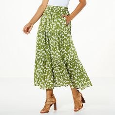 Antthony Tiered Skirt with Pockets  A tiered maxi skirt is a true staple of chic, laid-back summer style — Antthony's textured cotton dobby version is a breezy piece that will make every outfit feel vacation-ready. Teacher Clothes, Tiered Maxi Skirt, Aesthetic Ideas, Urban Looks, Original Fashion, Skirt With Pockets, Draped Fabric, Crochet Trim, Tier Skirt