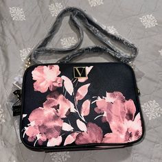 Questions? Leave A Comment Below! Bow Purse, Flower Purses, Victoria Secret Tote Bags, Pink Purse, Victoria Secret Bags, Chain Crossbody Bag, Crossbody Wallet, Leather Silver, Woven Bag