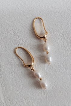 Joslly Drop Pearl Earrings Gold by Selfie Leslie Drop Pearl Earrings, Cowboy Chic, Pearl Earrings Gold, Brunch Dates, Daily Jewelry, Gold Pearl Earrings, Pearl Drop Earrings, Earrings Gold, Evening Wear