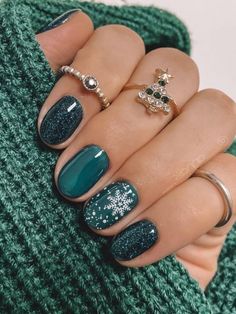 Trendy Nail Art Winter, Fun Winter Nails, Winter Gel Nails, Snow Nails, January Nails, Winter Nails Acrylic, Her Nails, Snowflake Nails