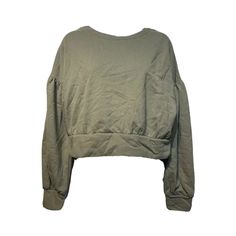 Abound Women's Size S Green Puff Sleeve Cropped Sweatshirt. Underarm To Underarm Laying Flat Is 18 Inches Length Is 22 Inches No Holes Or Stains. Smoke Free Home. Will Combine Shipping. Casual Solid Puff Sleeve Top, Winter Puff Sleeve Top With Relaxed Fit, Casual Long Sleeve Solid Color Crop Top, Casual Fall Tops With Balloon Sleeves, Casual Relaxed Fit Crop Top For Fall, Casual Balloon Sleeve Tops For Fall, Casual Winter Crop Top, Casual Relaxed Fit Crop Top With Ribbed Cuffs, Casual Puff Sleeve Loungewear Tops