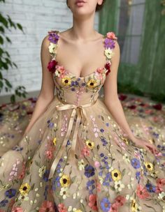 Prom Corset Dress, Floral Gowns, Floral Dress Plus Size, Fairycore Fashion, Fancy Stuff, Tulle Prom Dresses, Sunflower Dress, Plus Size Prom, Mother Wedding Dress