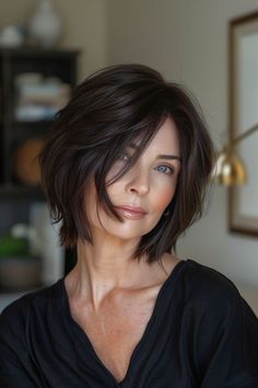 Achieve a youthful glow with 16 layered haircuts for women over 50, designed to add depth and dimension to your look. Layered Haircuts For Women, Chin Length Hair, Edgy Short Hair, Hairstyles Over 50, Haircuts For Women, Short Hair Haircuts, Short Hair With Layers, Women Over 50, Great Hair