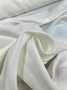 the white fabric is very soft and clean