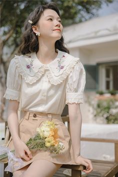 Wildflower Embroidered Blouse (Cream)