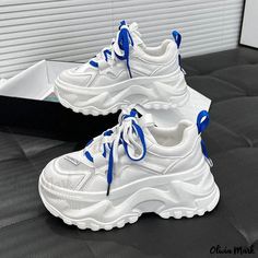 Olivia Mark - Height-Increasing Platform Sneakers with Mesh Upper and Thick Soles - White Sports Shoes White Athletic Shoes, Women Platform Sneakers, Colorful Sneakers, Spring Sneakers, Dad Shoes, Super High Heels, Trending Sneakers, Breathable Shoes, Thick Heels