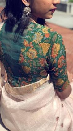 Photography, music, boho & hippie fashion, easter philosophy...and much more Follow my other vintage blog: Cinnamon58 Kalamkari Blouse Designs, Saree Bluse, Pattern Blouses, Kalamkari Blouse, Cotton Saree Blouse Designs, Ethnic Dresses, Embroidery Blouses, Cotton Blouse Design, Blouses Designs