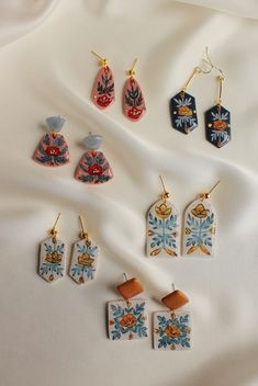 Clay Art Earrings, Earring Packaging Ideas, Paint On Clay, Polymer Clay Ideas, Earrings Square, Scandinavian Jewelry, Metal Clay Jewelry, Polymer Clay Jewelry Diy, Light Earrings