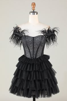 Zapaka Women Sparkly Black Beaded Corset Short Homecoming Dress with Feathers A-Line Party Dress – ZAPAKA Black Short Homecoming Dress, Gaun Tulle, Black Lace Formal Dress, Black Lace Evening Dress, Beaded Corset, Feather Prom Dress, Dress With Feathers, Tiered Prom Dress, Red Lace Prom Dress