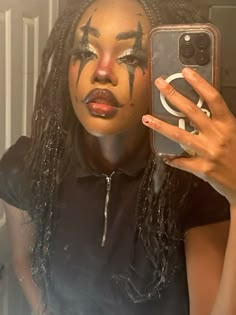 Makeup Ideas For Halloween Simple, Icp Juggalette Makeup, Clown Makeup Brown Skin, Clown Makeup On Men, Creepy Circus Makeup, Clown Makeup With Eyeliner, Halloween Face Makeup Clown, Clown Costume Black Women, Clown Makeup Messy