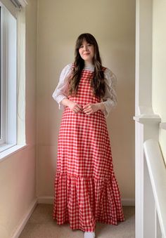 "Vintage 1970s Gingham Cotton Dress. So lovely and stunning! Great for spring and summer days. Perfect for layering with a blouse or top. Such a comfy dress to wear. Zip at the back  ~ white blouse not included  Would fit around UK size 8-10 Dress Measurements - Bust: 31\" Waist: 32\" Hips: 36\" Length: 56\" (Shown on a 5ft 3\" size 10 model)  How to Care: Hand Wash When you unpack your order, hang it up and let it relax to let the creases drop out, either steam it or gentle press on the reverse Gingham Dress Outfit, Red Checkered Dress, White Outerwear, 1970s Aesthetic, Red Gingham Dress, Outfit Ideas Vintage, Modest Casual, Long Dress Patterns, Modest Casual Outfits