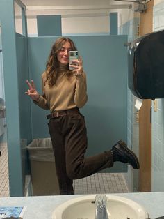 Doc Martens Outfit Business Casual, Dr Martens Office Outfit Women, Doc Martens Outfit Work, Dr Martens Office Outfit, Dr Martens Work Outfit, Masc Office Outfits, Doc Martens Office Outfit, Dr Martens Outfit Women, Dressing Professional