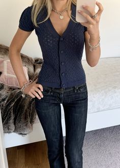 instagram & tiktok: veravictoriaolund Cardigan Aesthetic, Boo Bees, Skandinavian Fashion, Work Attire, Mode Fashion, Fall Winter Outfits, Fashion Killa, Modest Outfits