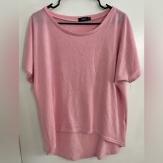 Amazon Oversized Flowy Shirt Size Medium Perfect Conditionnever Worn! #Amazon #Pink #Oversized #Flowyshirt #Blouse Comfy Oversized Pink Top, Pink Oversized Long Sleeve Shirt, Oversized Long Sleeve Pink Blouse, Cheap Oversized Pink T-shirt, Oversized Pink V-neck Top, Backless Long Sleeve Top, Cap Sleeve Sweater, Black Babydoll, Flowy Shirt